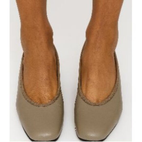 Naturalizer Size 8M Leather Business Casual Heels Slip On EUC - Picture 2 of 11